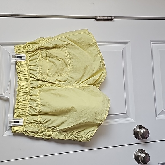 Free People Movement Yellow water Resistant Athletic Short Size Small EUC - Picture 5 of 6